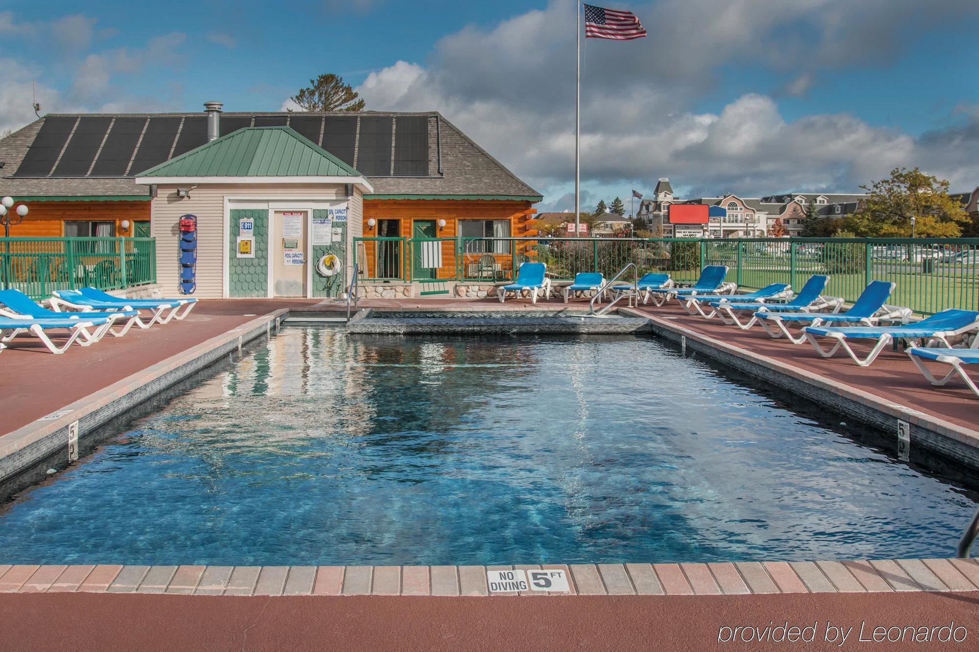 Econo Lodge Bayview Mackinaw City Zewnętrze zdjęcie