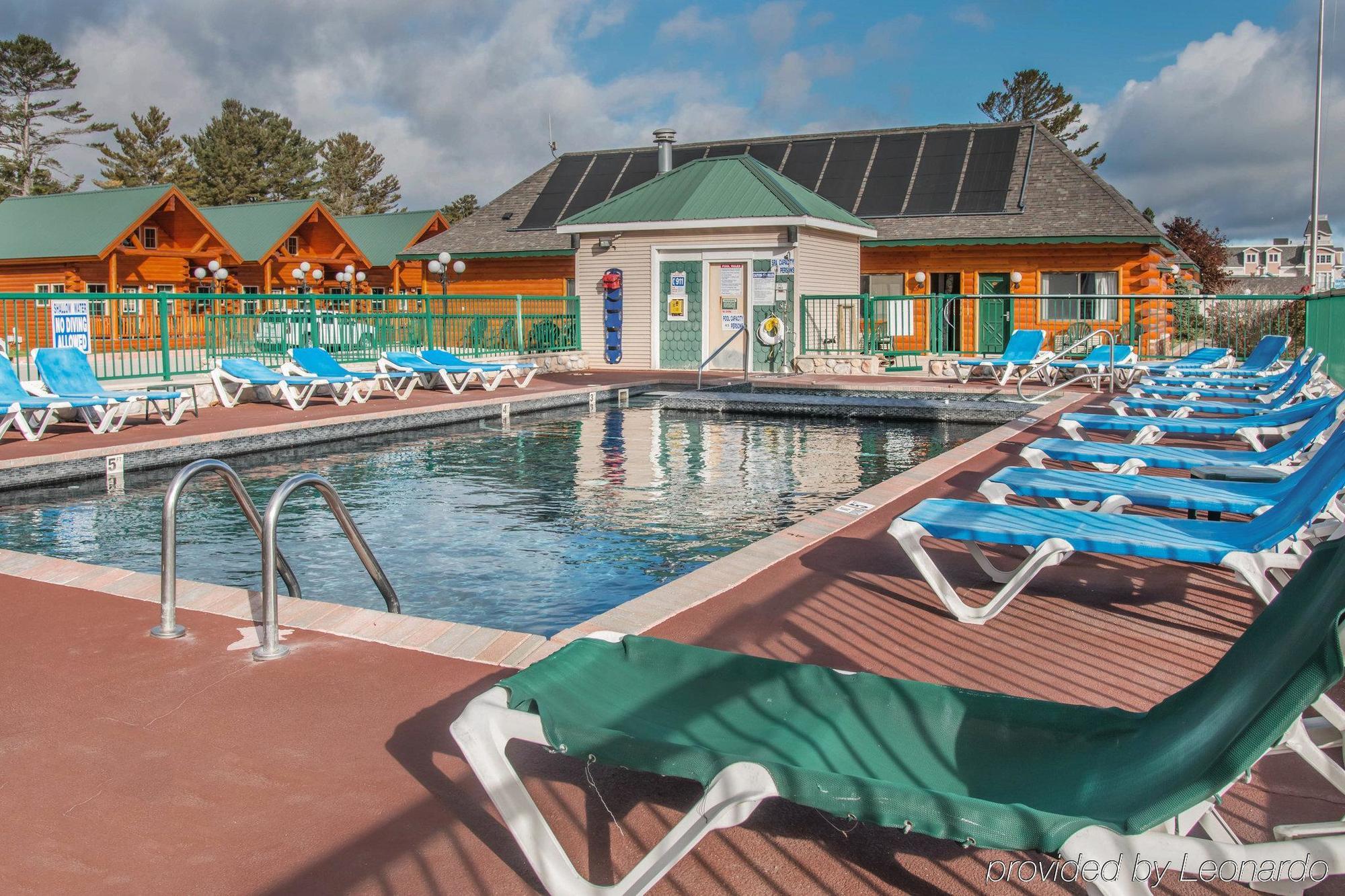 Econo Lodge Bayview Mackinaw City Zewnętrze zdjęcie