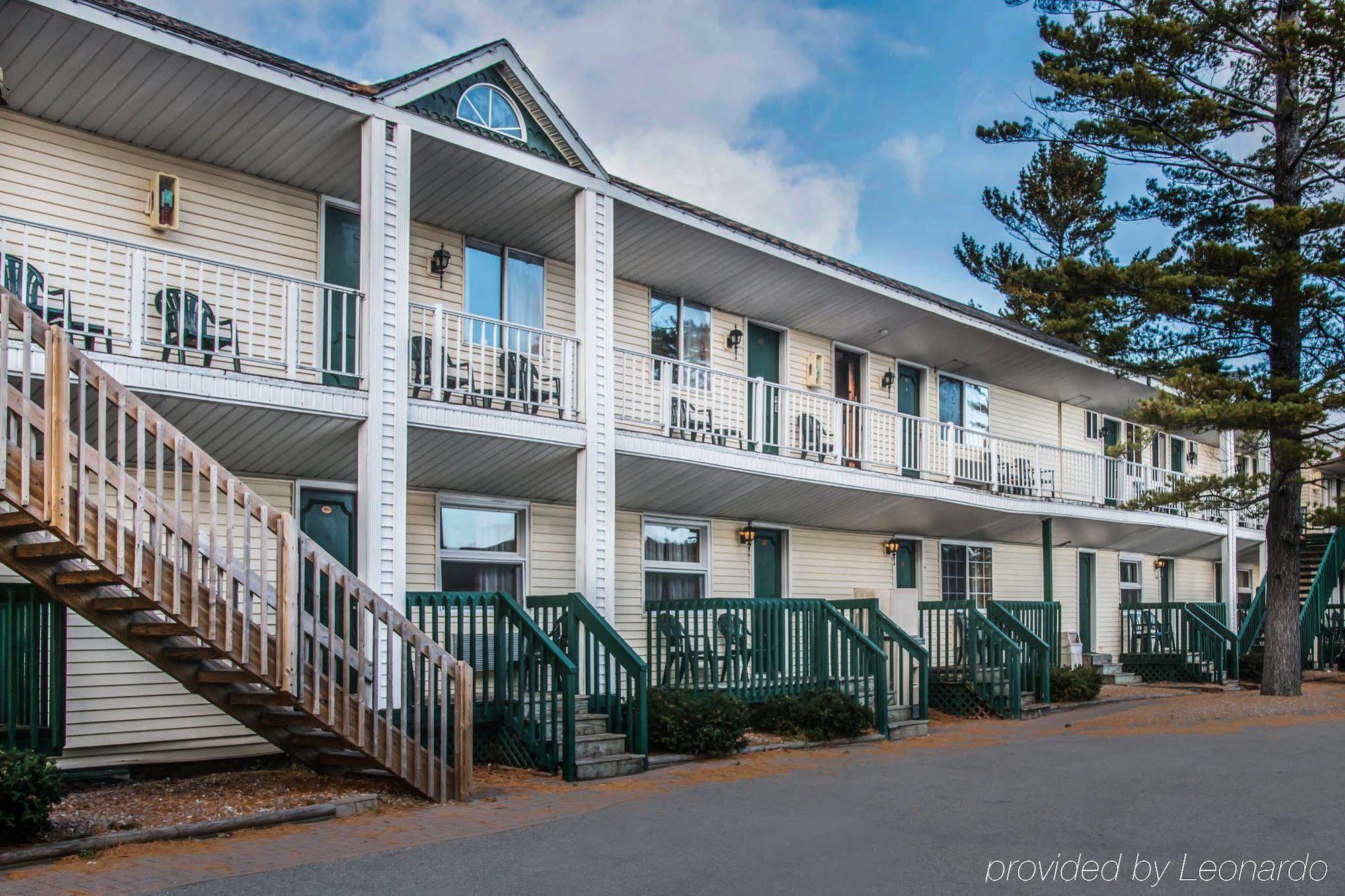 Econo Lodge Bayview Mackinaw City Zewnętrze zdjęcie