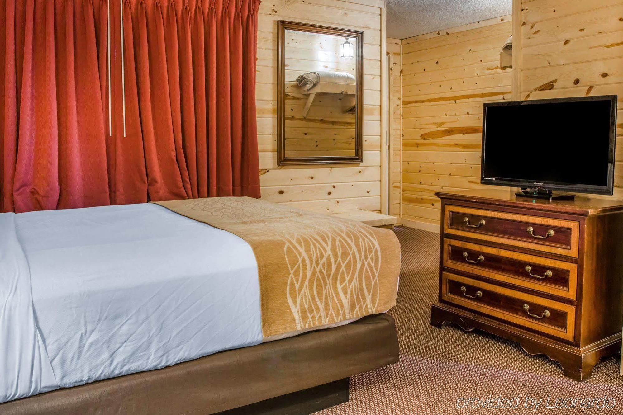 Econo Lodge Bayview Mackinaw City Zewnętrze zdjęcie