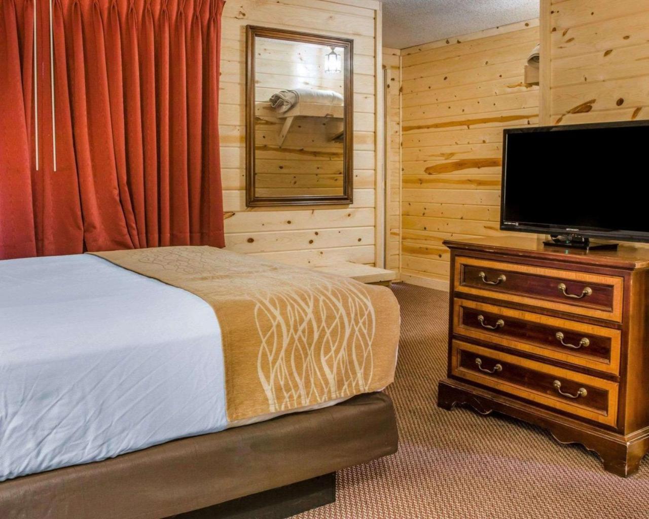Econo Lodge Bayview Mackinaw City Zewnętrze zdjęcie